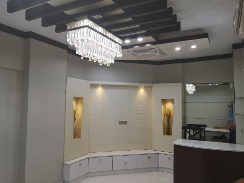 Country Club Apartment image 3