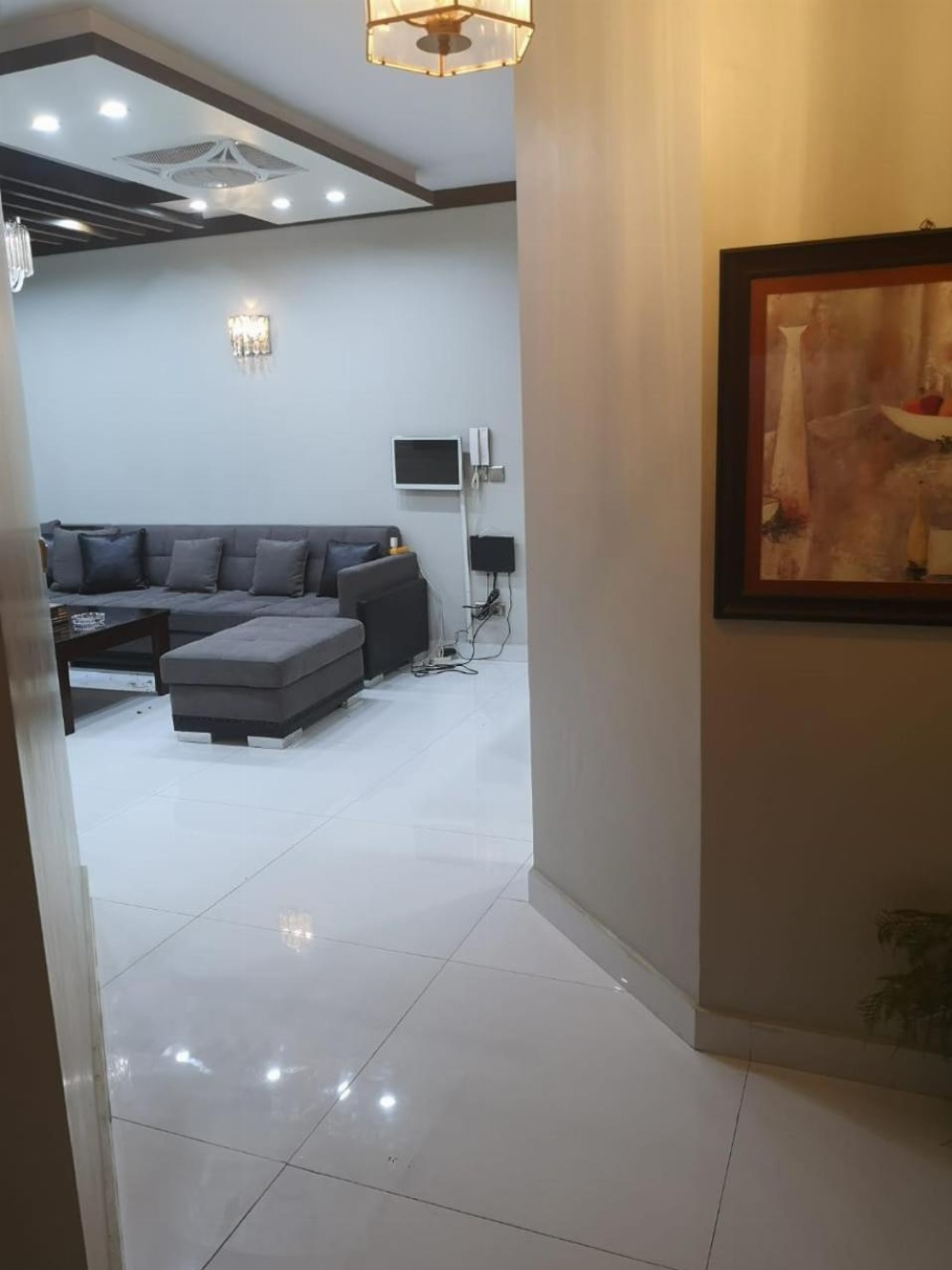 Country Club Apartment